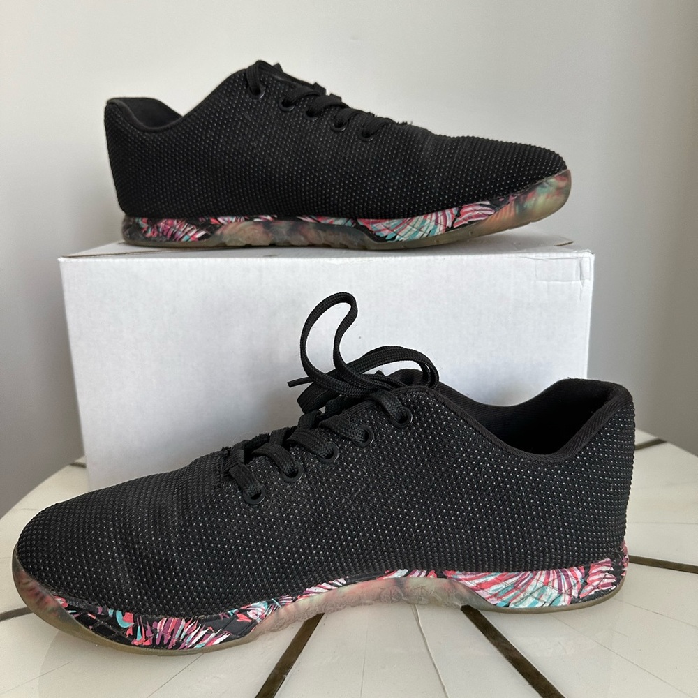 NOBULL Midnight Palm Trainer, Black, Floral.